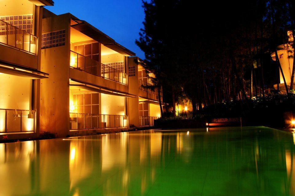 Bumi Bandhawa Hotel Bandung Exterior photo